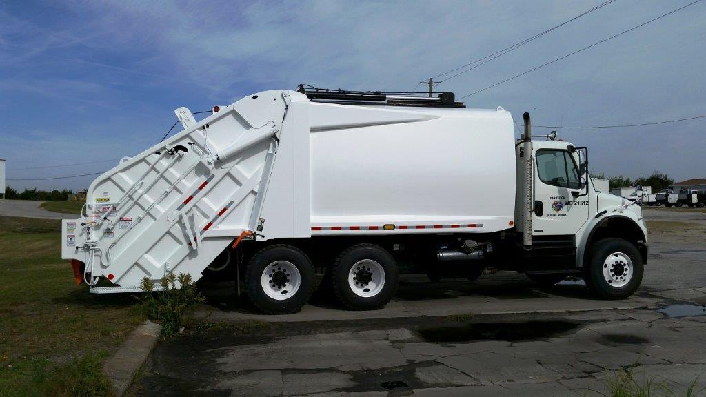 Trash Truck Repainted 10292015